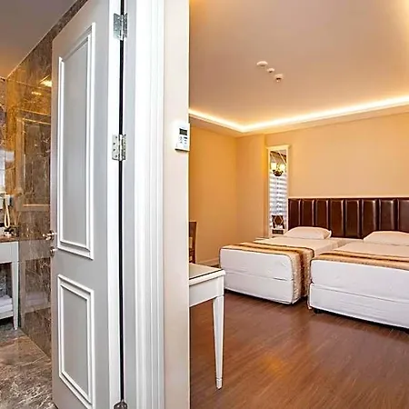 Hotel Prag 4*